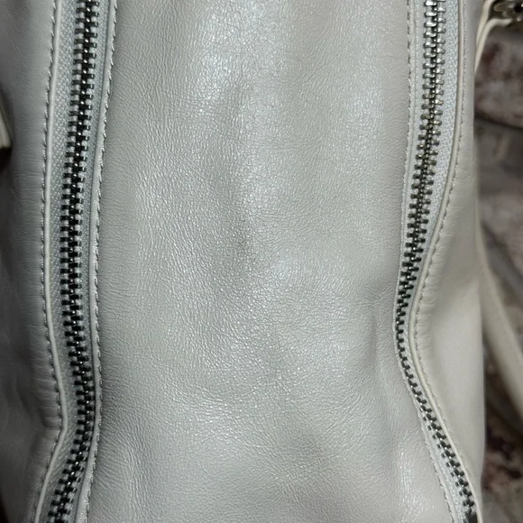 Badgley Mischka Ivory and Black Leather Tote Bag Silver Hardware Satchel - Picture 13 of 13